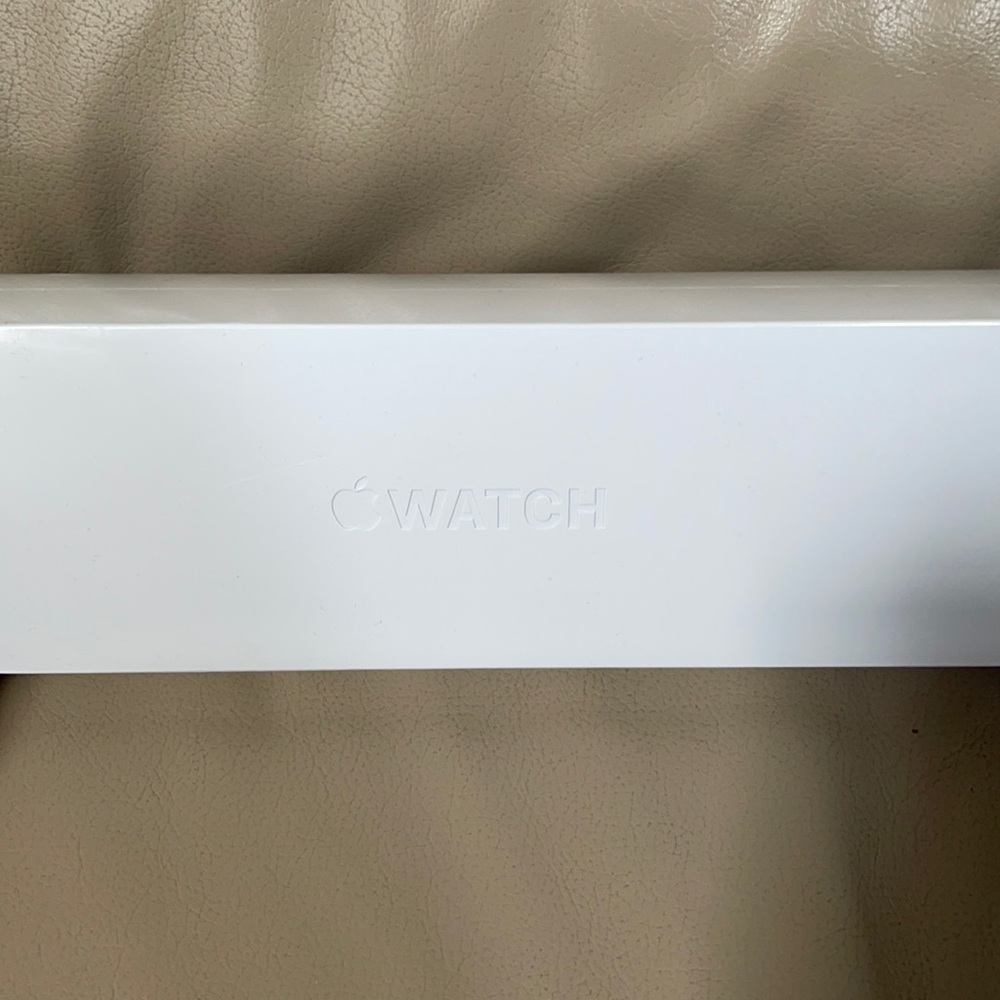 New Apple Watch series 6 40 mm in space gray